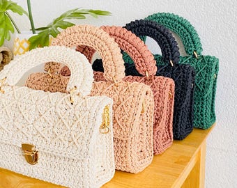 Custom Crochet Rectangular Bag: Personalized Yarn & Chain