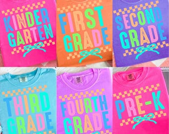 Preppy Back to School bloemenbundel png, coquette terug naar school png, kleuterschool 1e 2e 3e leerjaar, preppy leraar geruite sublimatie