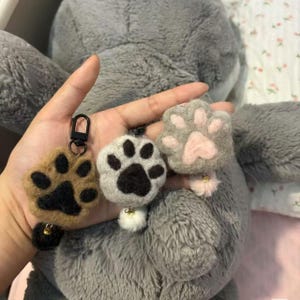 Handmade Cute Kitty Paw, Felt Cat Paw Keychain, Needle Felted Cat Paw, Gift For Cat Lovers, Wool Felt Cat Paw Pendant