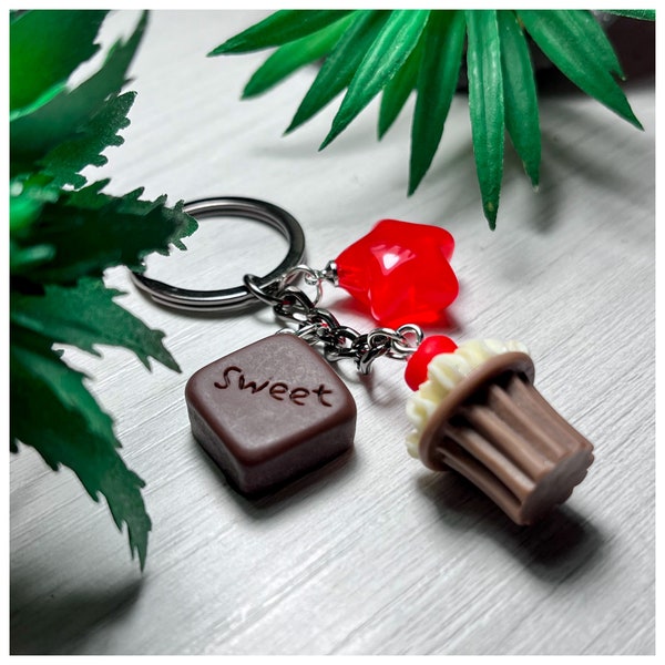 Porte-clés kawaii / Fait main en fimo / Pendentifs avec muffins et chocolat en fimo / Pendentif étoile en plastique