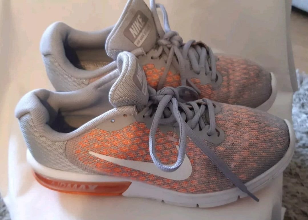 nike air max sequent orange