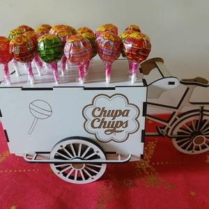 chariot distributeur, bonbons, présentoir stand de  sucettes avec son tricycle  Fichier numérique découpe laser
