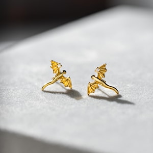 dragon earrings,dragon stud earrings