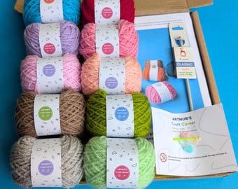 Learn to crochet; granny square crochet starter kit, crochet granny square chickens, suitable for beginners, all tools, materials included