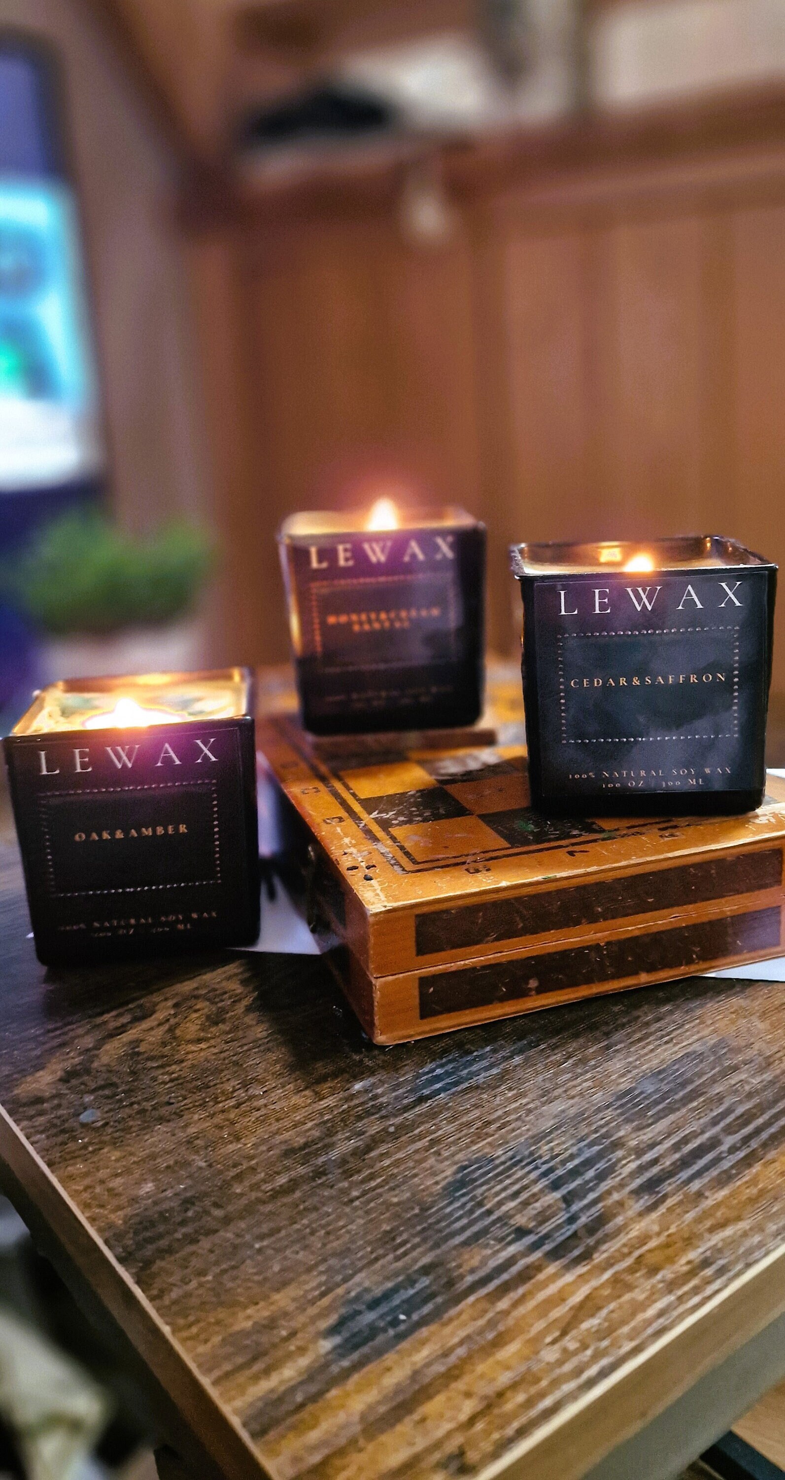 Handmade Scented Soy Wax Candle, Gift for Vegan, Toxic Free Organic Gift Box, Unique Crackling