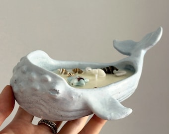 Handmade Vegan Soy Wax Candle / Scented candle / Whale candle / Shell candle / Exclusive gift / Whale candle holder / creative gift