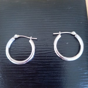 Vintage 10K white gold hoop earrings image 3