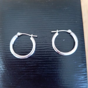 Vintage 10K white gold hoop earrings image 4