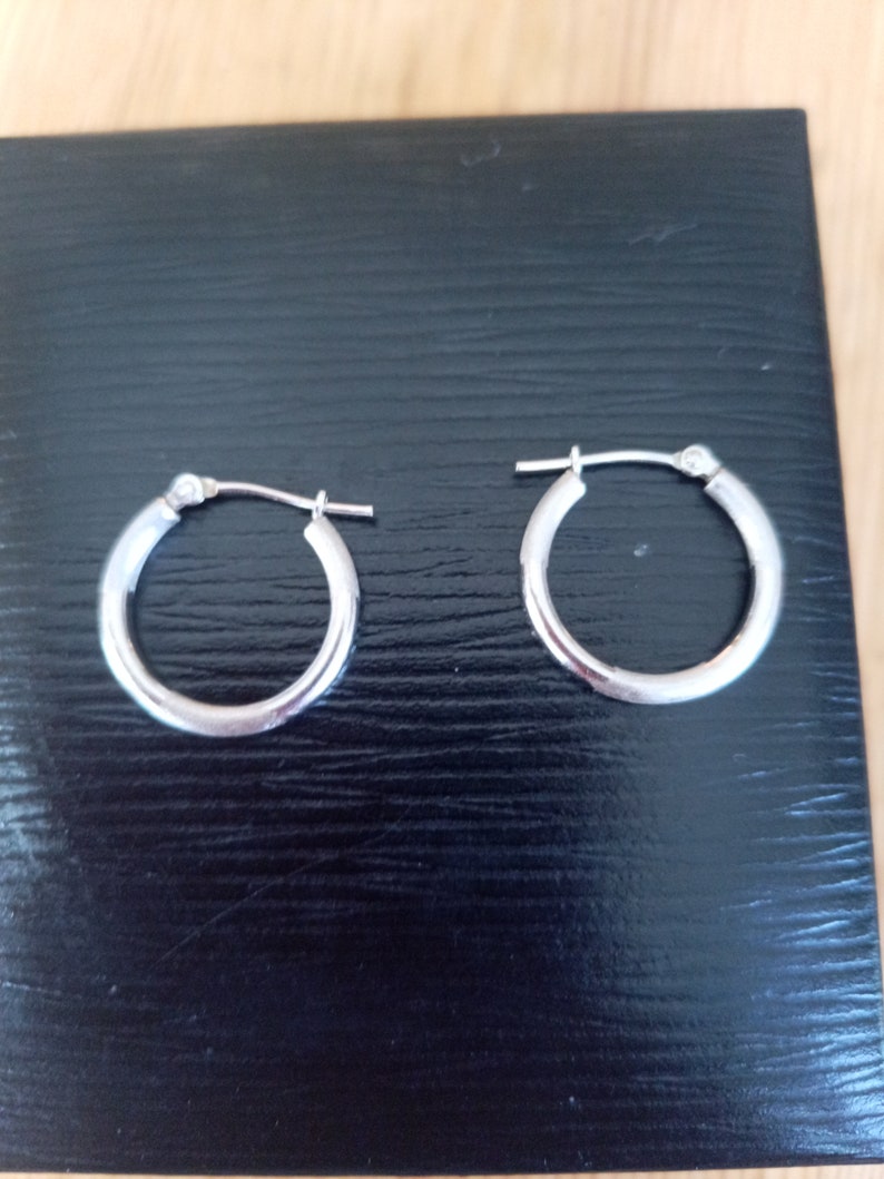 Vintage 10K white gold hoop earrings image 4