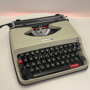 Underwood 20 Typewriter Earl Grey Shade, vintage draagbare, volledig onderhouden en gereinigde typemachine, getest en functioneel