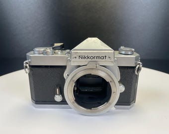 Nikon Nikomat 一眼レフカメラ 35mm Nikon Nikomat FTN シルバー 35 mm フィルム一眼レフカメラ（ケース