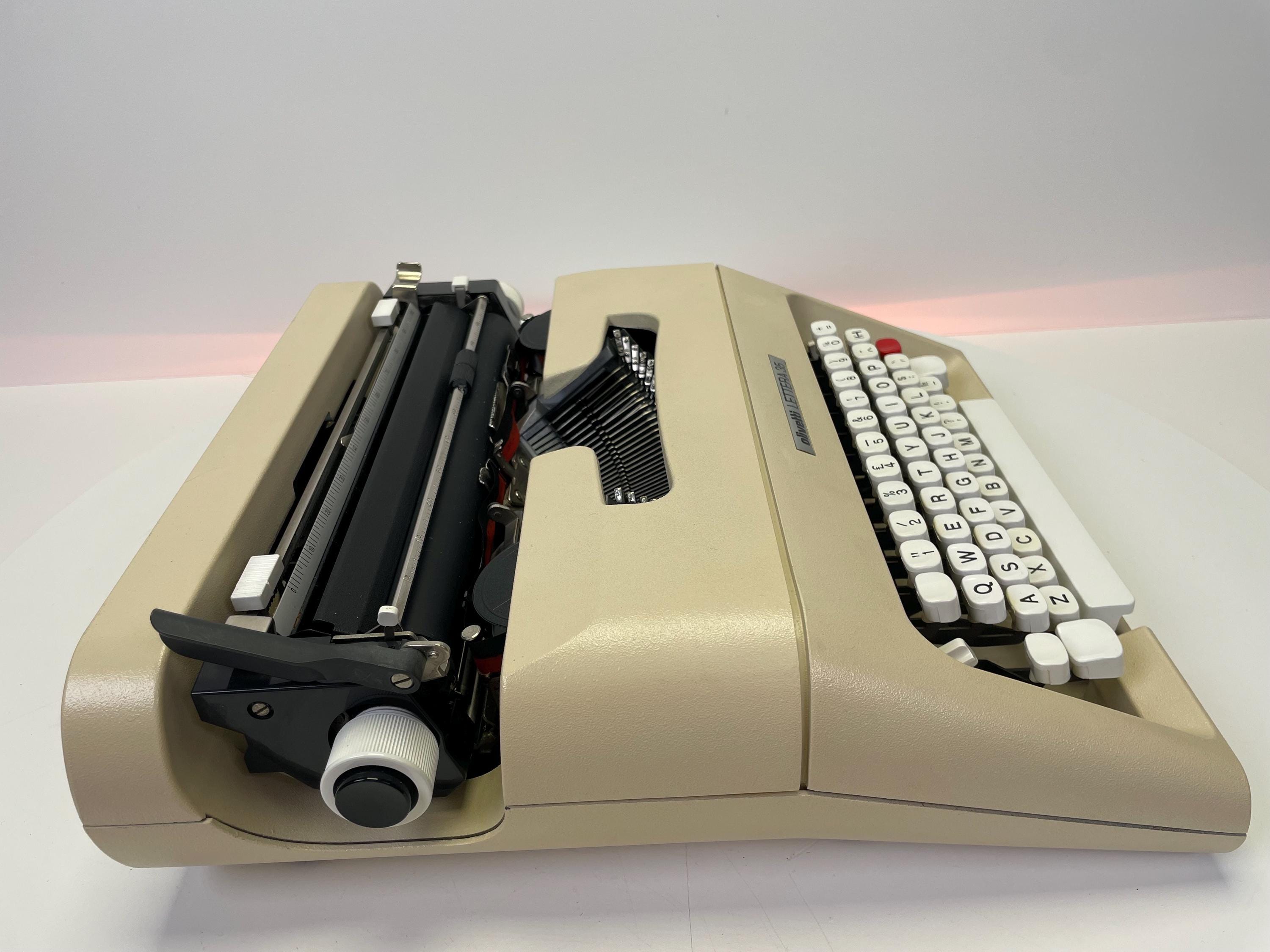 ヴィンテージ Olivetti Lettera 35 タイプライター、オリジナルケース