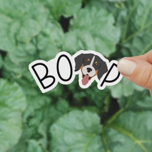 Boop hond sticker schattige puppy gezicht sticker grappig huisdier minnaar cadeau kawaii dier laptop sticker speelse hond vinyl sticker zwart bruin witte streep