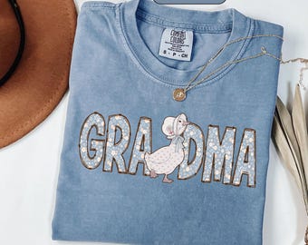 GRANDMA Mama Goose Comfort Colors Shirt, Vintage Style Tshirt, Cottagecore Farmhouse Cozy Tee, Grandmacore Country Gift