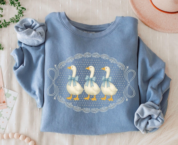 Vintage Country Geese Comfort Colors Sweatshirt Blue 1980s Kitchen Farmhouse Crewneck Silly Goose Lover Tshirt Retro Mama Cottagecore
