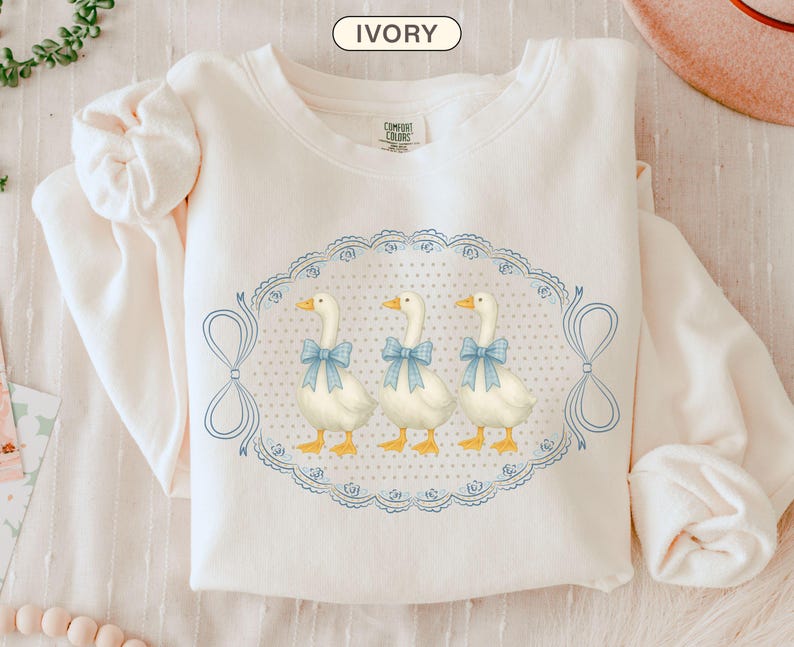 Vintage Country Geese Comfort Colors Sweatshirt Blue 1980s Kitchen Farmhouse Crewneck Silly Goose Lover Tshirt Retro Mama Cottagecore Ivory