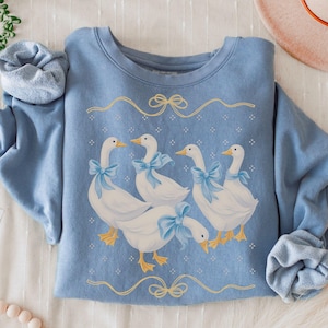 Vintage Country Geese Comfort Colors Sweatshirt Blue 1980s Kitchen Farmhouse Crewneck Silly Goose Lover Tshirt Retro Mama Cottagecore Blue Jean