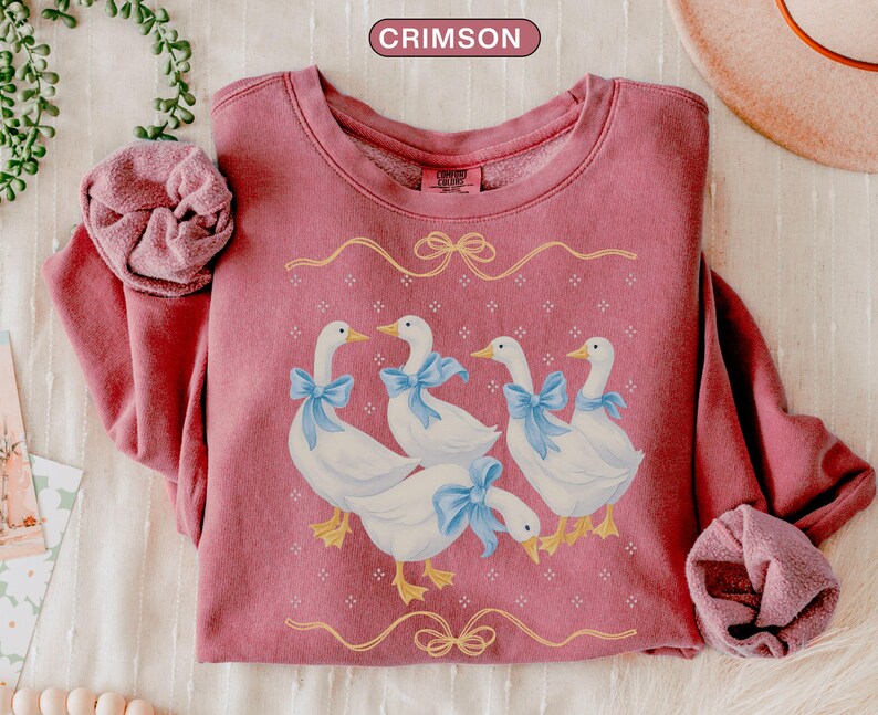 Vintage Country Geese Comfort Colors Sweatshirt Blue 1980s Kitchen Farmhouse Crewneck Silly Goose Lover Tshirt Retro Mama Cottagecore Crimson