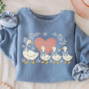 Vintage Goose Family Sweatshirt, Mama Goose Crewneck, Cottagecore Duck Shirt, Farmhouse Cozy Sweater, Grandmacore Country Gift