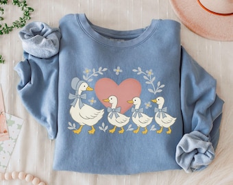 Vintage Goose Family Sweatshirt, Mama Goose Crewneck, Cottagecore Duck Shirt, Farmhouse Cozy Sweater, Grandmacore Country Gift