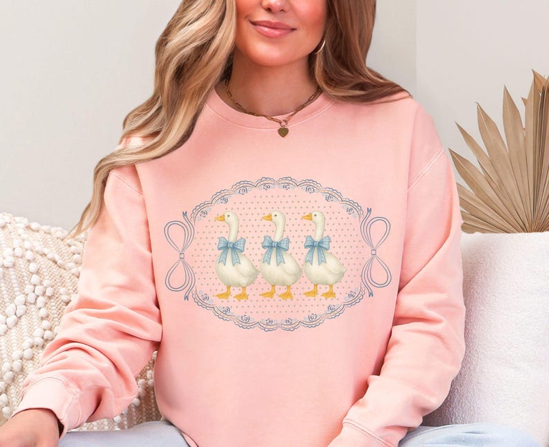 Vintage Country Geese Comfort Colors Sweatshirt Blue 1980s Kitchen Farmhouse Crewneck Silly Goose Lover Tshirt Retro Mama Cottagecore Peachy