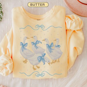 Vintage Country Geese Comfort Colors Sweatshirt Blue 1980s Kitchen Farmhouse Crewneck Silly Goose Lover Tshirt Retro Mama Cottagecore Butter