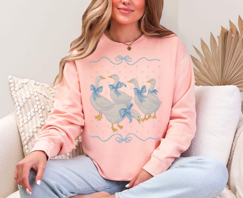 Vintage Country Geese Comfort Colors Sweatshirt Blue 1980s Kitchen Farmhouse Crewneck Silly Goose Lover Tshirt Retro Mama Cottagecore Peachy