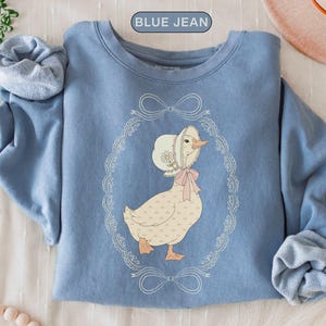 Vintage Goose Sweatshirt, Mama Goose Crewneck, Cottagecore Duck Shirt, Farmhouse Cozy Sweater, Grandmacore Country Gift