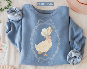 Vintage Goose Sweatshirt, Mama Goose Crewneck, Cottagecore Duck Shirt, Farmhouse Cozy Sweater, Grandmacore Country Gift