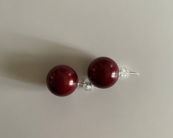 14mm Burgundy Stud Earrings, Minimalist Earrings, Burgundy Dot Unique earrings Ruby Red Earrings,Everyday Stud.