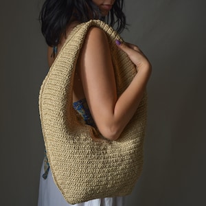 Gehäkelte Raffia Hobo Tasche, gewebte Naturstroh Schultertasche, Boho Minimalist Wicker Raffia Tote für Travel & Summer Beach handgemachte Geschenke