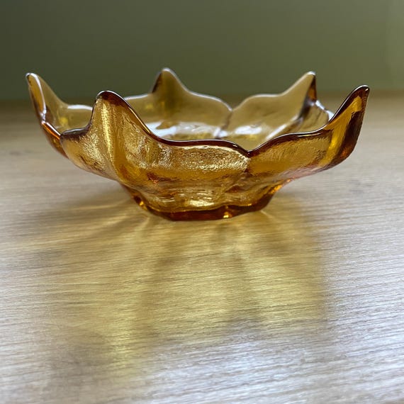 Vintage Viking Glass Amber Lotus Bowl: Mid-Century Modern Decor (6.5")
