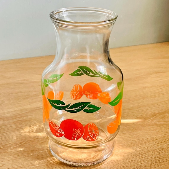 Vintage Anchor Hocking Oranges Juice Pitcher – 1980s Retro Citrus Glass 1.5L with Red Lid • Garden Party Mimosa Jug