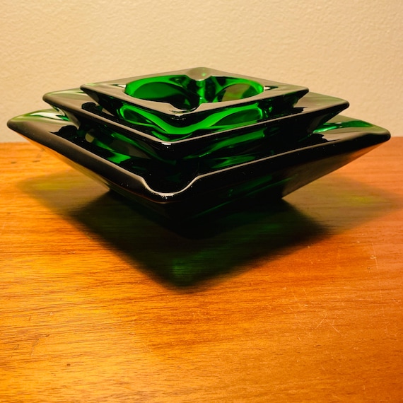 Anchor Hocking Forest Green Ashtray Set • 1950s Mid-Century Nesting Glass • Rare Square Mod Ashtrays • Set of 3