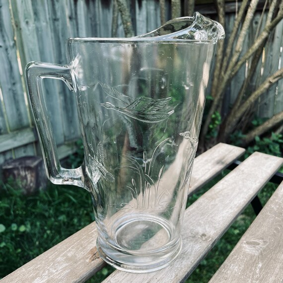 Jeannette Glass Pitcher • Flying Birds Mallard Duck Pattern • Clear Vintage Pressed Glass • Cottagecore Cabin Decor • Ice Lip Jug 1950s