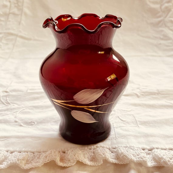 Vintage Royal Ruby Vase – Anchor Hocking Red Glass Bud Vase, Mid Century Floral Decor