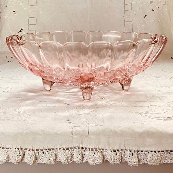 Pink Depression Glass Fruit Bowl Centerpiece, Vintage Glass Table Decor, Indiana Glass Garland Pink, Valentine or Galentine Gift