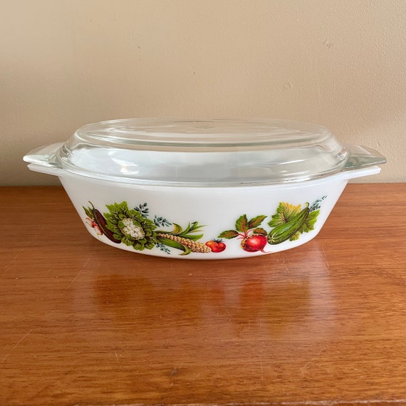 Vintage JAJ Pyrex England 2.5 Pint Covered Casserole Dish 524 Market Garden Tuscany Tuscan Vegetables Ovenware Oval Casserole 1970s Cookware