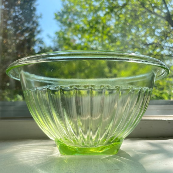 1930s Depression Glass Mixing Bowl 7 inch Uranium/Vaseline Glass Ribbed Pattern from Bartlett Collins