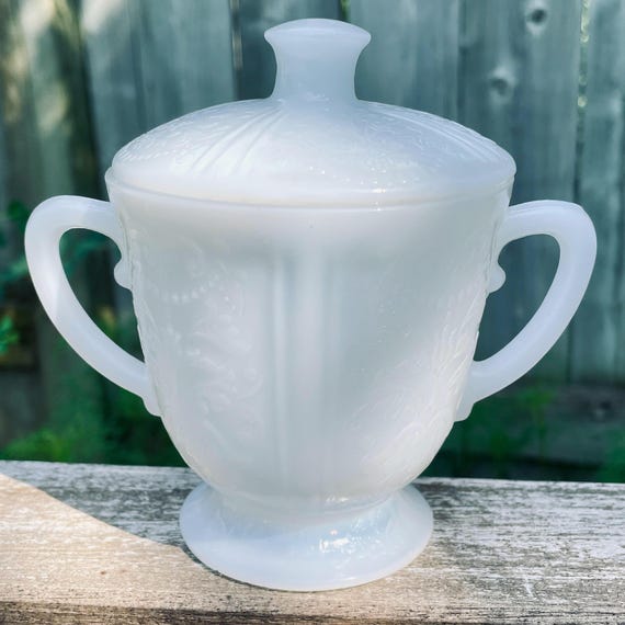 Vintage American Sweetheart Monax Sugar Bowl with Lid • Depression Glass by MacBeth-Evans • 1930s Opalescent Footed Bowl, Scarce Collectible
