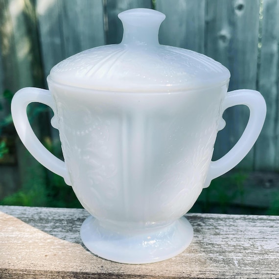 Vintage American Sweetheart Monax Sugar Bowl • Lidded Depression Glass