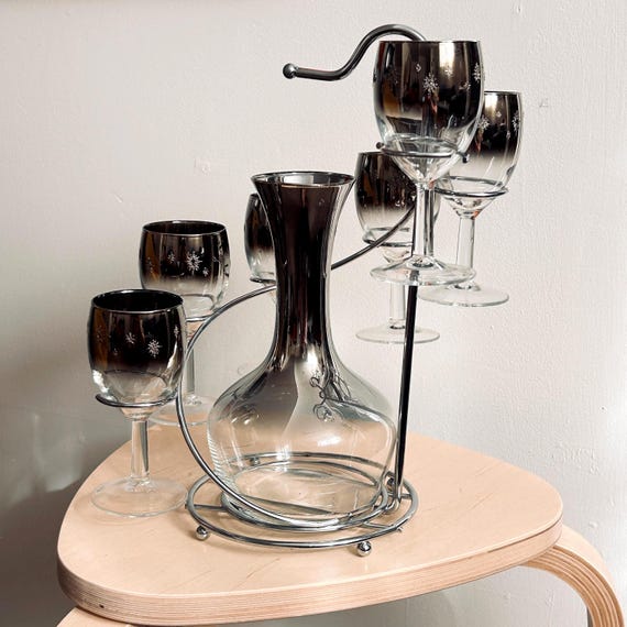 Vitreon MCM Wine Decanter Set with Caddy – Silver Starburst Glasses, Atomic Barware