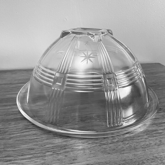 Depression Glass Mixing Bowl Hazel Atlas Criss Cross Starburst Star Pattern Clear 1930s Vintage Kitchen Decor Serveware Bakeware Kitchenware