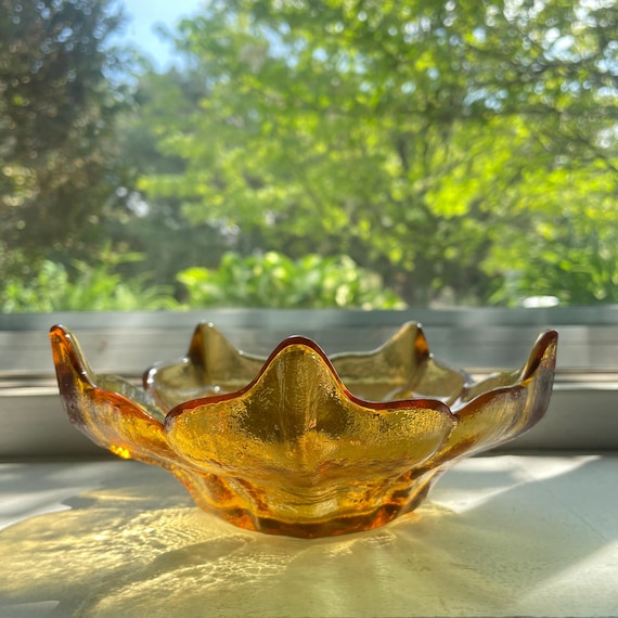 Vintage Viking Glass Epic Spiked Stockholm Amber Lotus Bowl – 5 Petal Mid-Century Modern Glass 6.5"