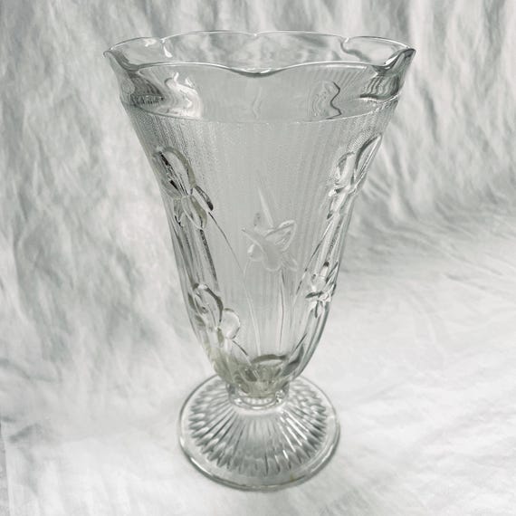 Vintage 1920s Floral Pattern Footed Vase 9" Flower Vase Iris Clear by Jeannette Glass, Depression Glass Tableware