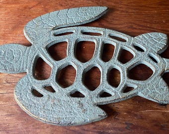 Vintage Cast Iron Sea Turtle Trivet Coastal Cottagecore Kitchen Turtle Pot Holder Beach House Decor Nautical Tabletop Hot Plate Green Patina