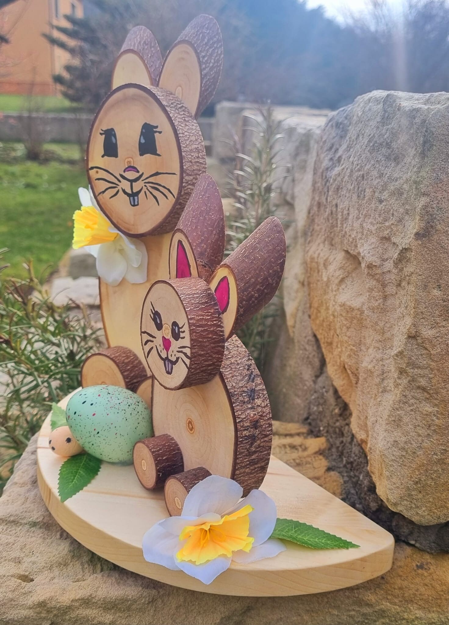 Oeuf Jeannot Lapin décoration en bois - Génèse Alsa Créa Oeuf Jeannot Lapin décoration en bois - Génèse Alsa Créa