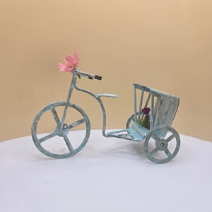 Miniature Garden Carriage*Outdoor Scene*Landscape*Dollhouse*Display*Room Box*Diorama*Gift*OOAK*1:12 scale*Artisan*Vignette