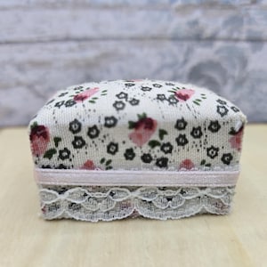 Victorian Boudoir Vanity Cushioned Settee, Pink floral, Miniature, Boudoir, Bedroom, Vanity, Dressing Table, Dollhouse, 1:12 Scale, Diorama