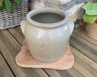 Old French confit pot